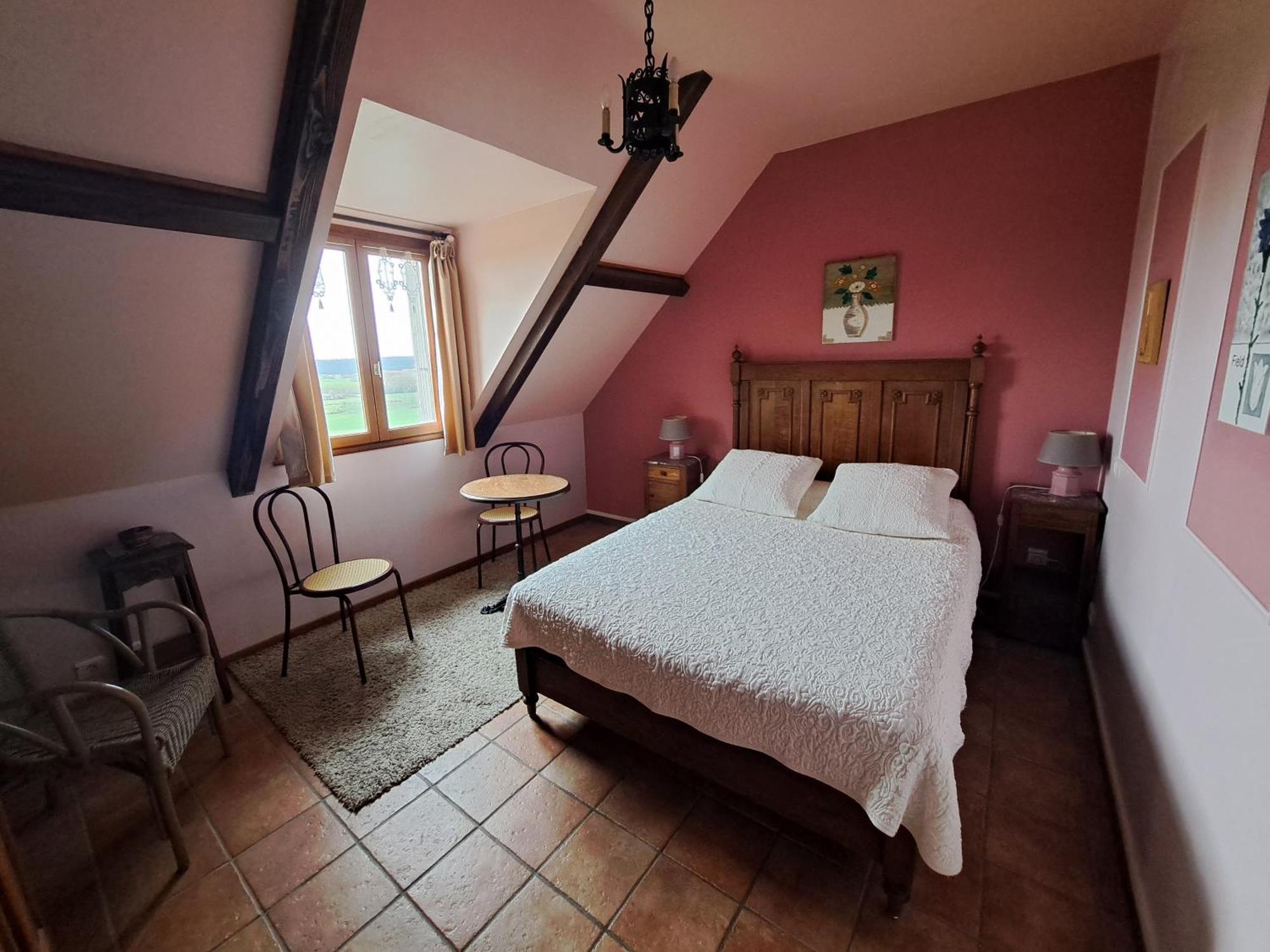 Location A Coucy Le Chateau Eksteriør billede